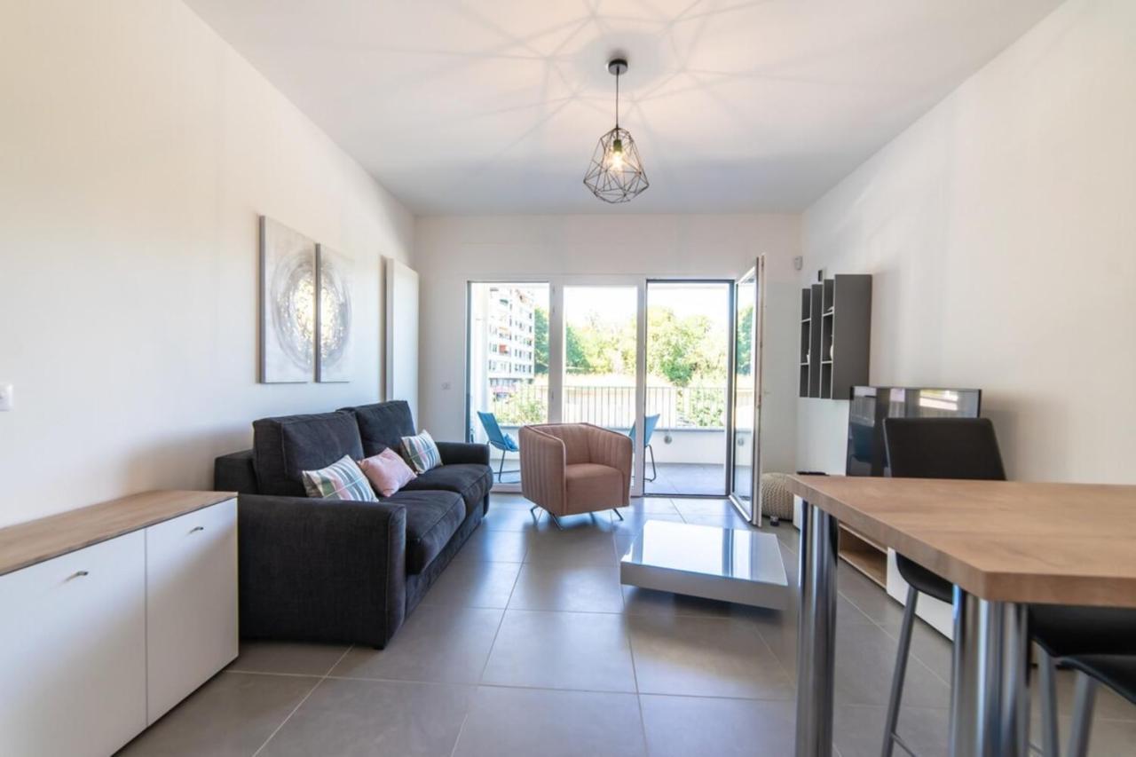 אנסי Apartment Close To The Old Town And The Lake מראה חיצוני תמונה