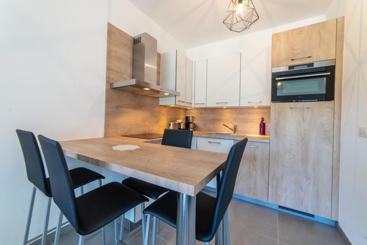 אנסי Apartment Close To The Old Town And The Lake מראה חיצוני תמונה